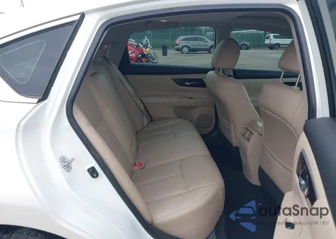 2015 Nissan Altima 2.5/S/Sv/Sl z USA, uszkodzony, nr VIN 1N4AL3AP9FC139212